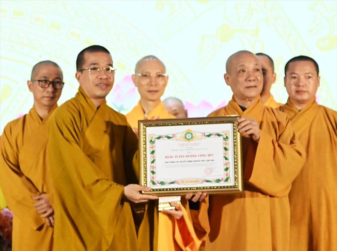 truyen-thong-phat-giao-viet-nam-sau-15-nam-tu-tin-phat-su-den-ket-noi-cong-dong_nguoiphattu_com_nhu luc pham ngoc son  (78).jpg